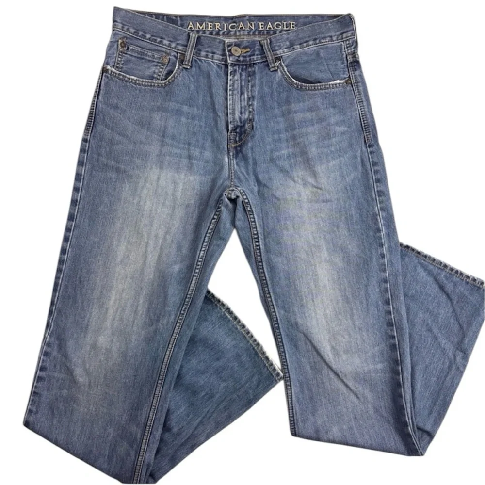 American Eagle Men’s Med Wash Lowrise Faded Whiskered Denim Jean Size 32X34
